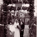Karin o Haralds Ekholms bröllop i Skärlunda omkring 1950 
