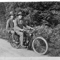 Tage Svensson och Alvar Johanssson på motorcykel
